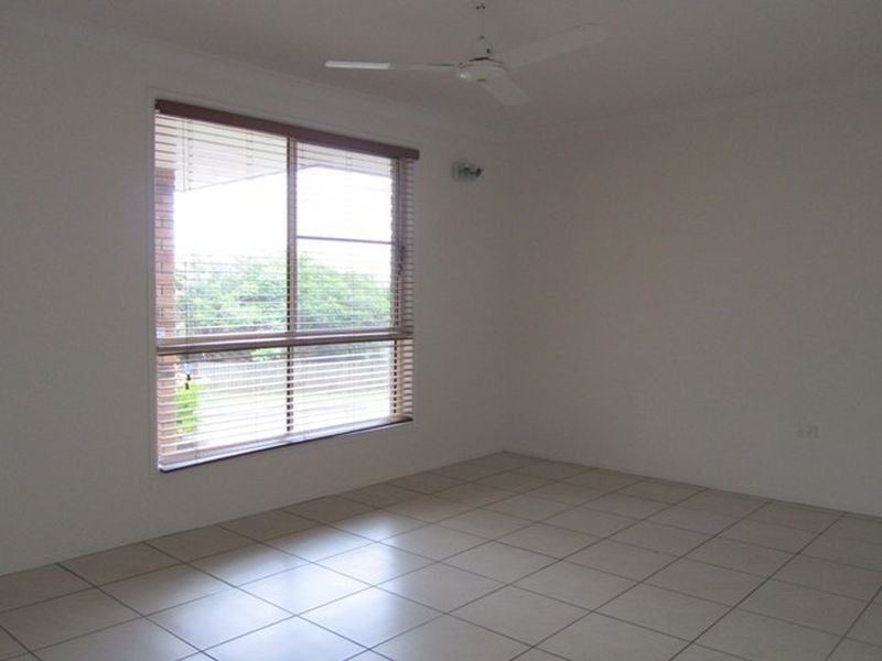 13 Hillcrest Street, Eimeo QLD 4740