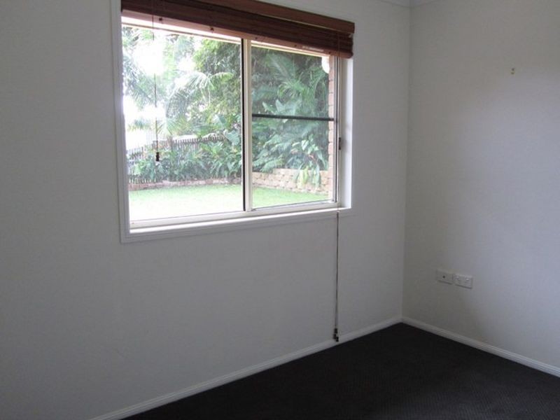 13 Hillcrest Street, Eimeo QLD 4740