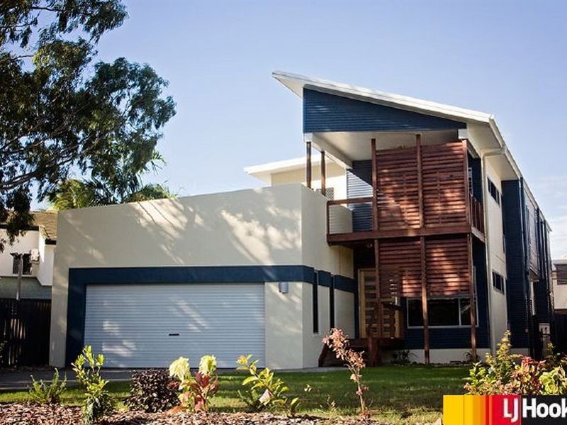 11 Pacific Drive, Blacks Beach QLD 4740
