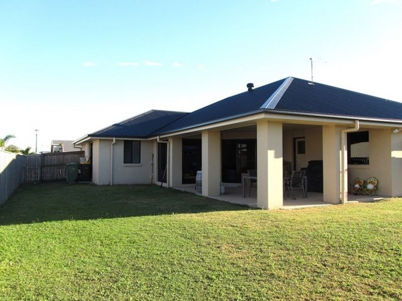 11 Duranbah Circuit, Blacks Beach QLD 4740