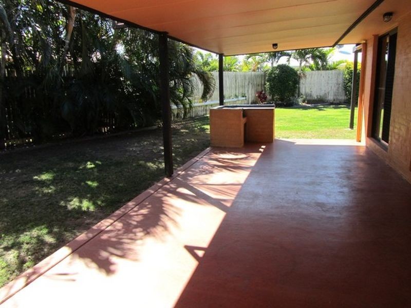 16 Nautilus Parade, Bucasia QLD 4750