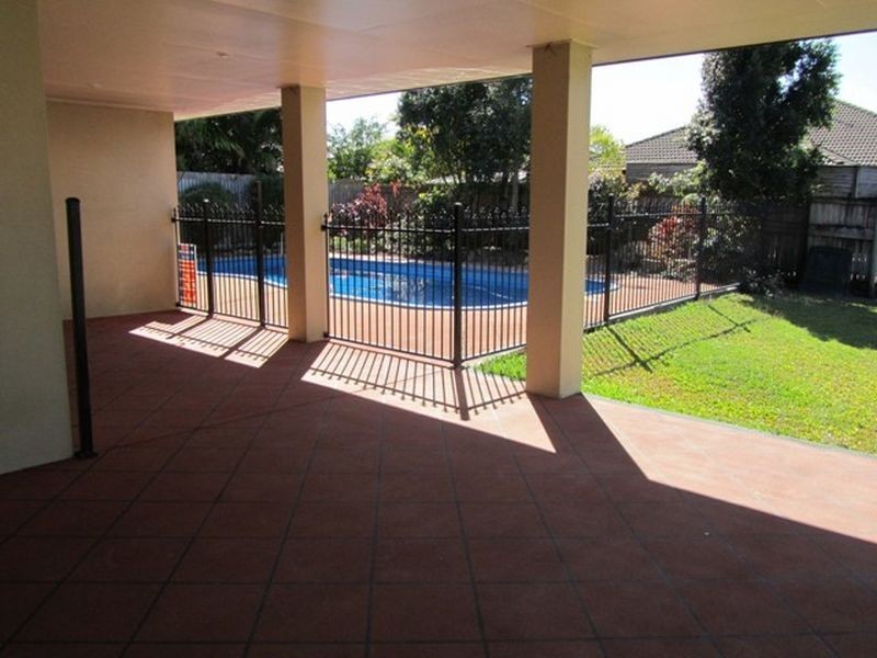 12 Romaine Court, Glenella QLD 4740