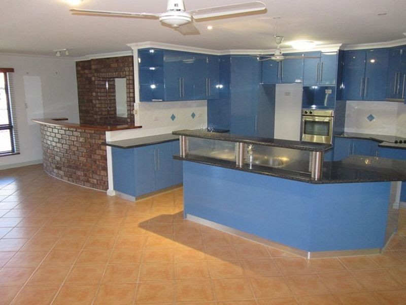 12 Romaine Court, Glenella QLD 4740