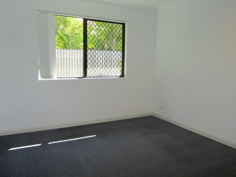 12 Romaine Court, Glenella QLD 4740