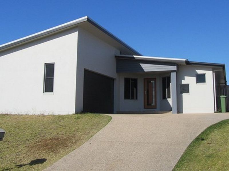 10 Crestview Crescent, Bucasia QLD 4750