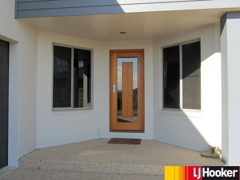 10 Crestview Crescent, Bucasia QLD 4750