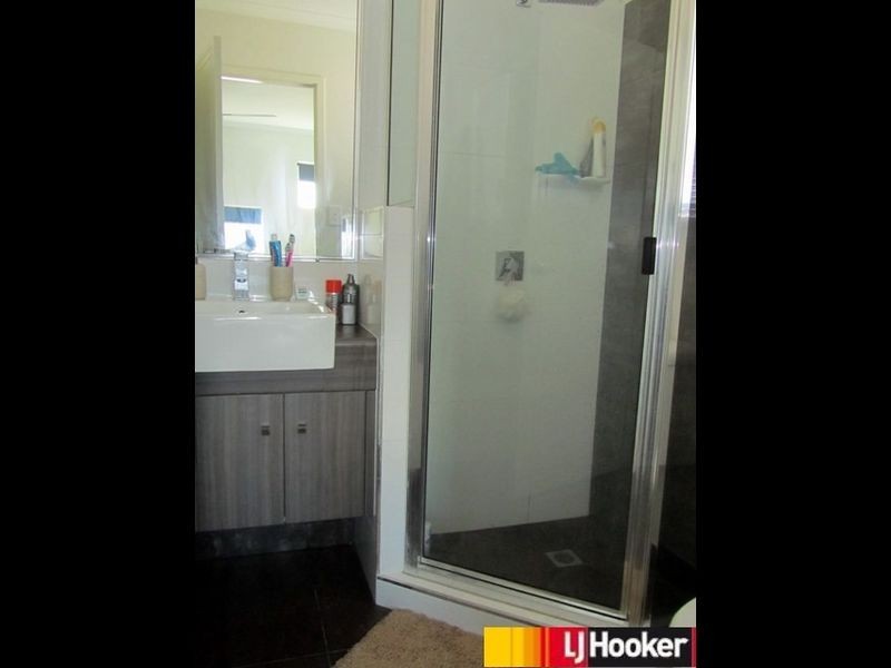 10 Crestview Crescent, Bucasia QLD 4750