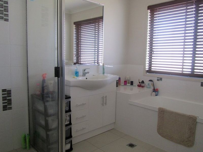 26 Hawkins Street, Bucasia QLD 4750