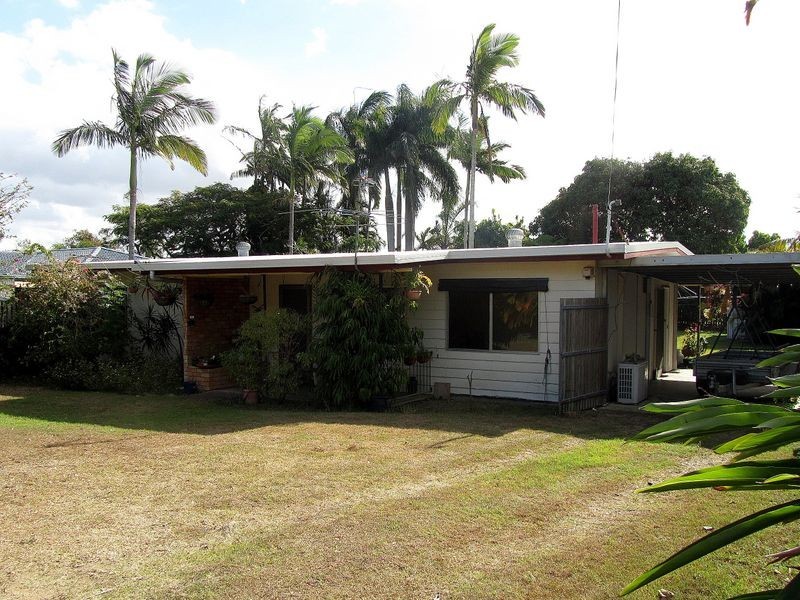 9 Searle Street, Bucasia QLD 4750