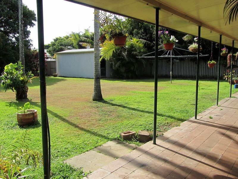 9 Searle Street, Bucasia QLD 4750