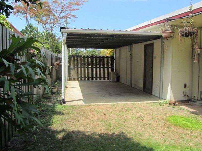 9 Searle Street, Bucasia QLD 4750