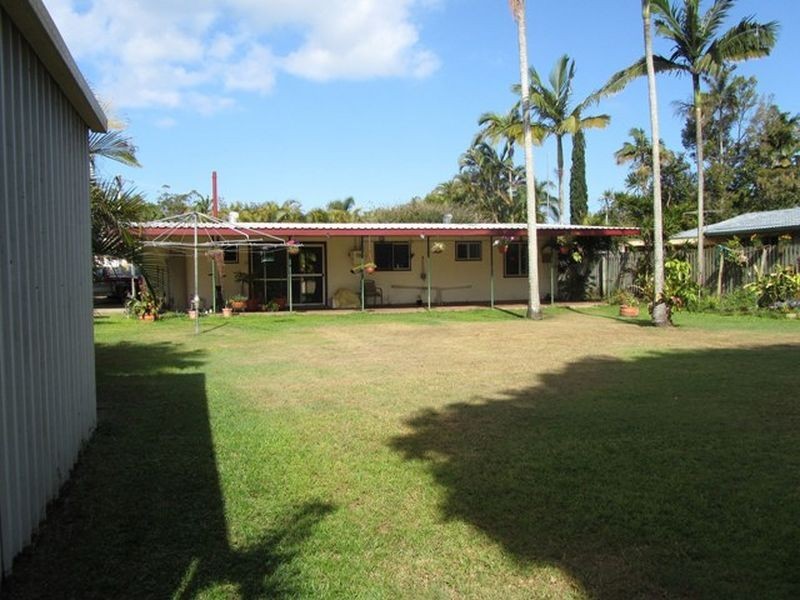 9 Searle Street, Bucasia QLD 4750