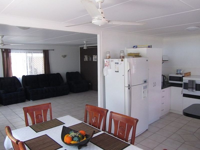 32 Shoal Point Road, Bucasia QLD 4750