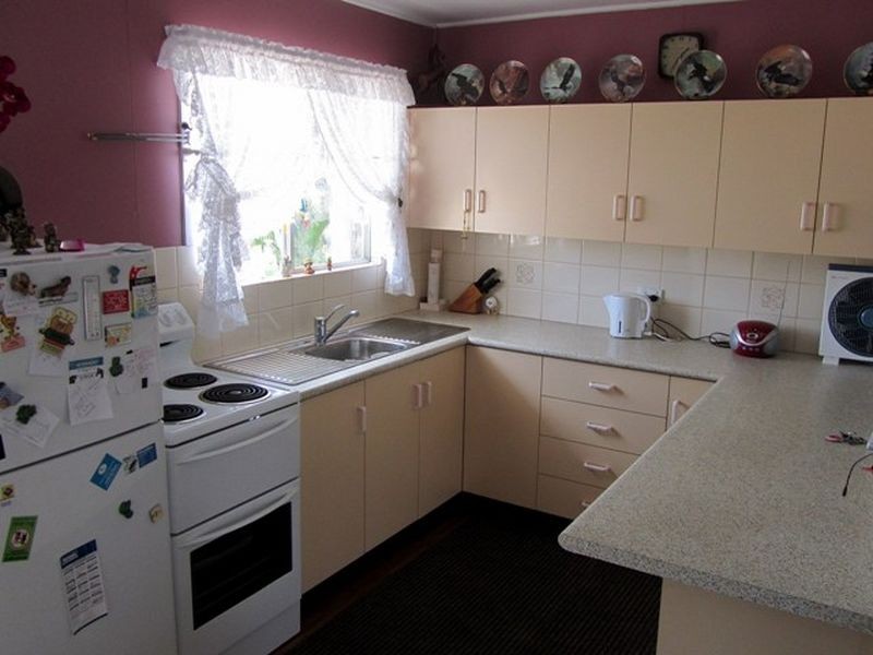 8 Salmon Avenue, Eimeo QLD 4740