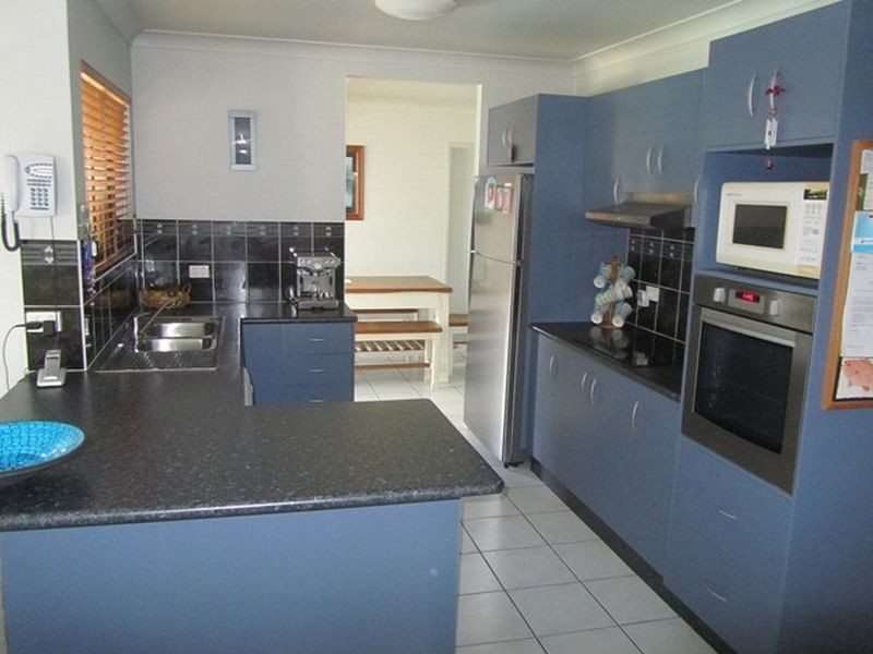17 McHugh Street, Rural View QLD 4740
