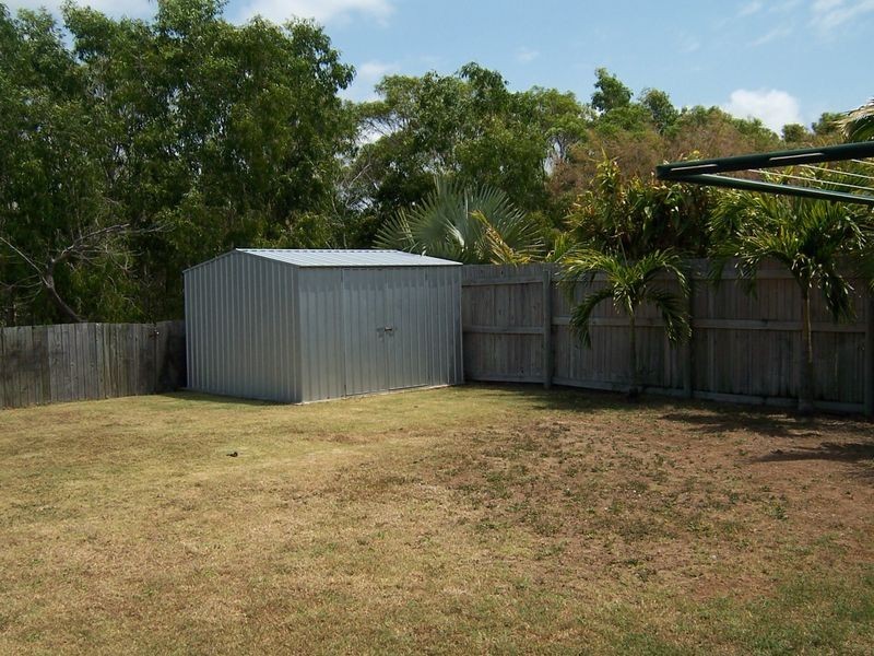 21 Michelle Crescent, Bucasia QLD 4750