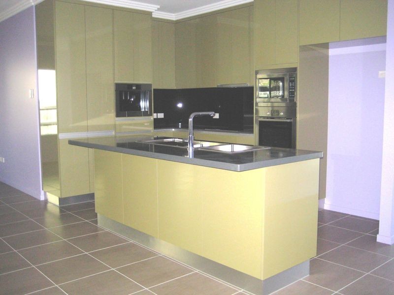 27 Portside Place, Shoal Point QLD 4750