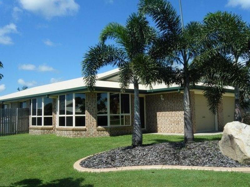 8 Kinghorn Street, Eimeo QLD 4740