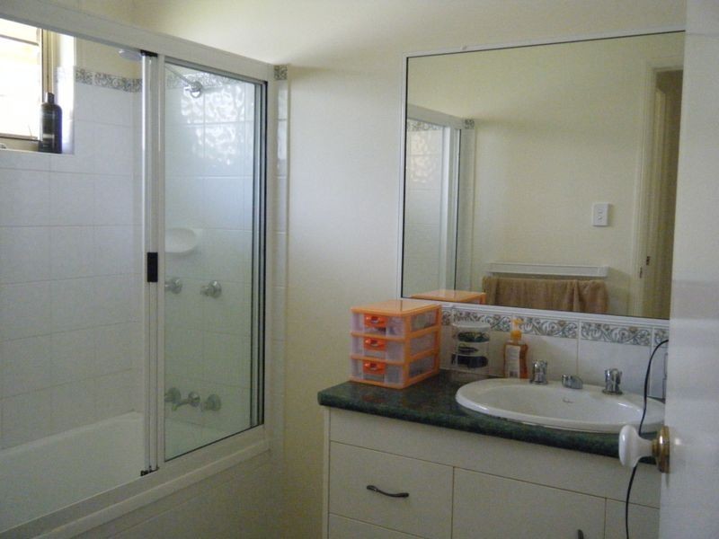 8 Kinghorn Street, Eimeo QLD 4740