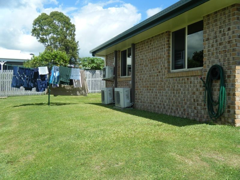 8 Kinghorn Street, Eimeo QLD 4740