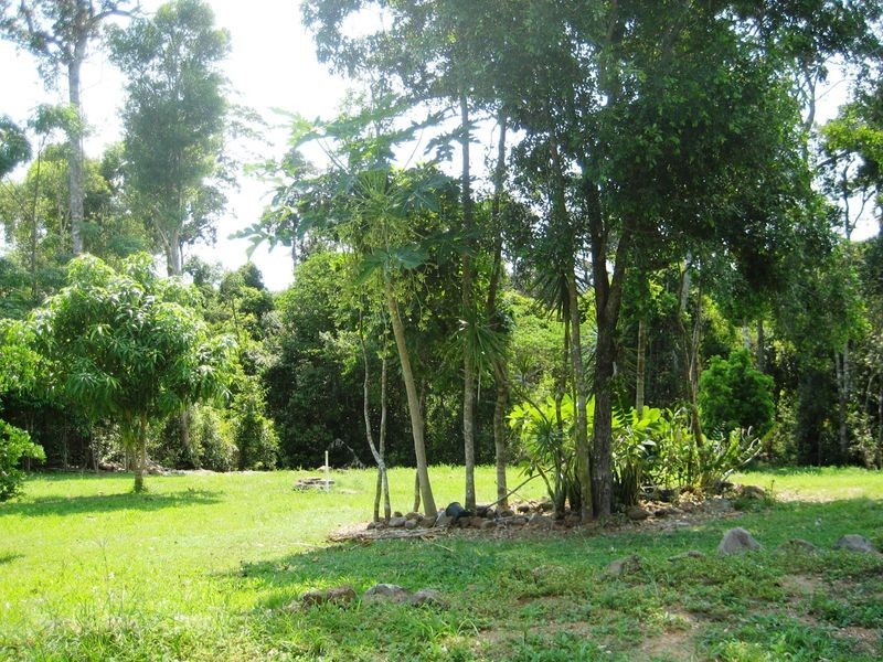 Dunwoody Rd, Ball Bay QLD 4741