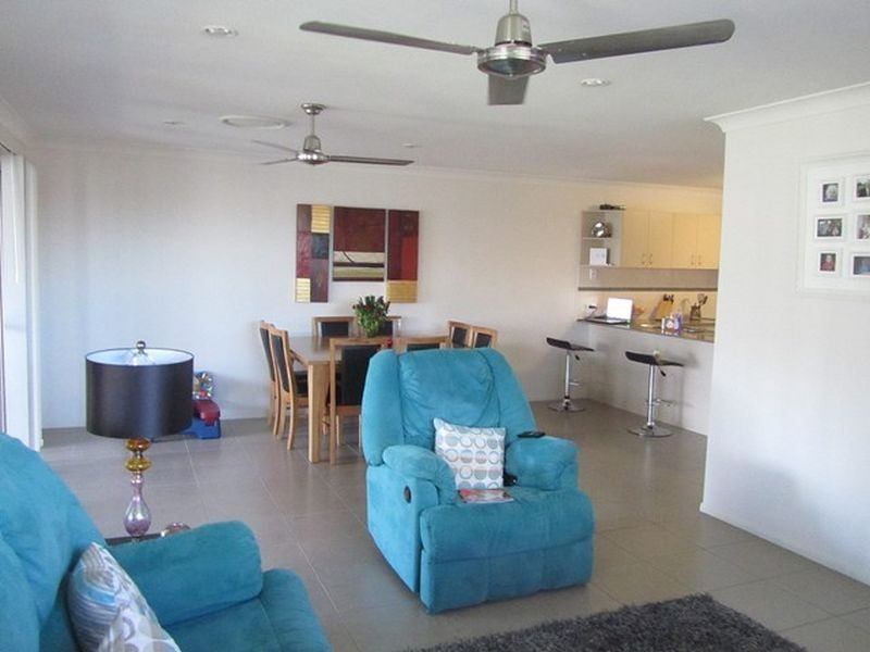 1 & 2 / 10 Bilgola Place, Eimeo QLD 4740