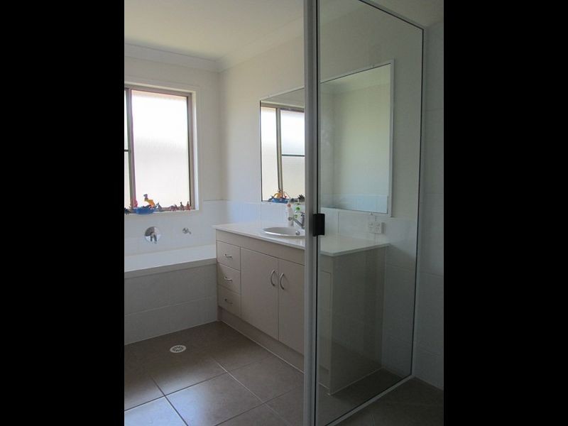 1 & 2 / 10 Bilgola Place, Eimeo QLD 4740