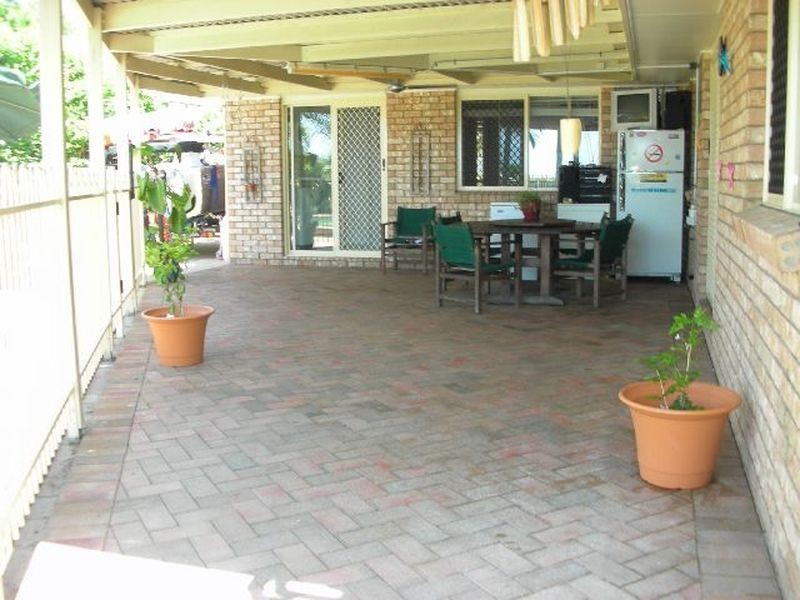 3 Hillcrest Street, Eimeo QLD 4740