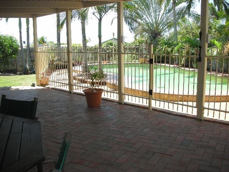 3 Hillcrest Street, Eimeo QLD 4740