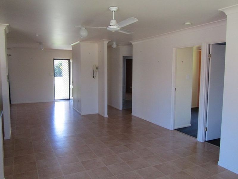 18 McHugh Street, Rural View QLD 4740
