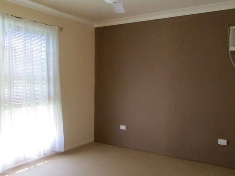 18 McHugh Street, Rural View QLD 4740