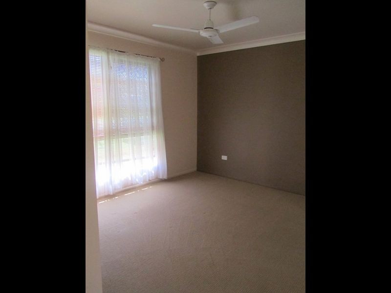 18 McHugh Street, Rural View QLD 4740