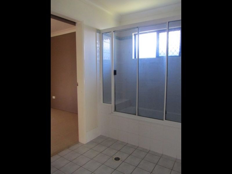 18 McHugh Street, Rural View QLD 4740