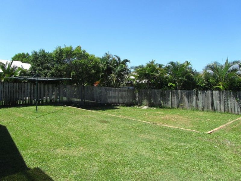 18 McHugh Street, Rural View QLD 4740