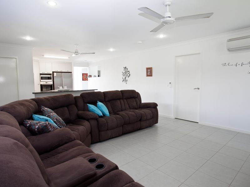 13 Helvellyn Street, Rural View QLD 4740