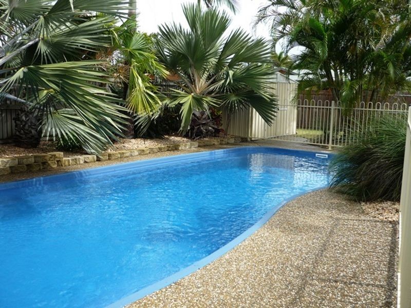 2 Mermaid Street, Shoal Point QLD 4750
