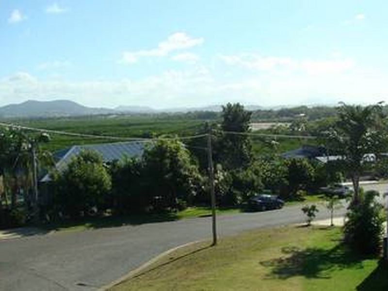 4 Mowlam Street, Eimeo QLD 4740