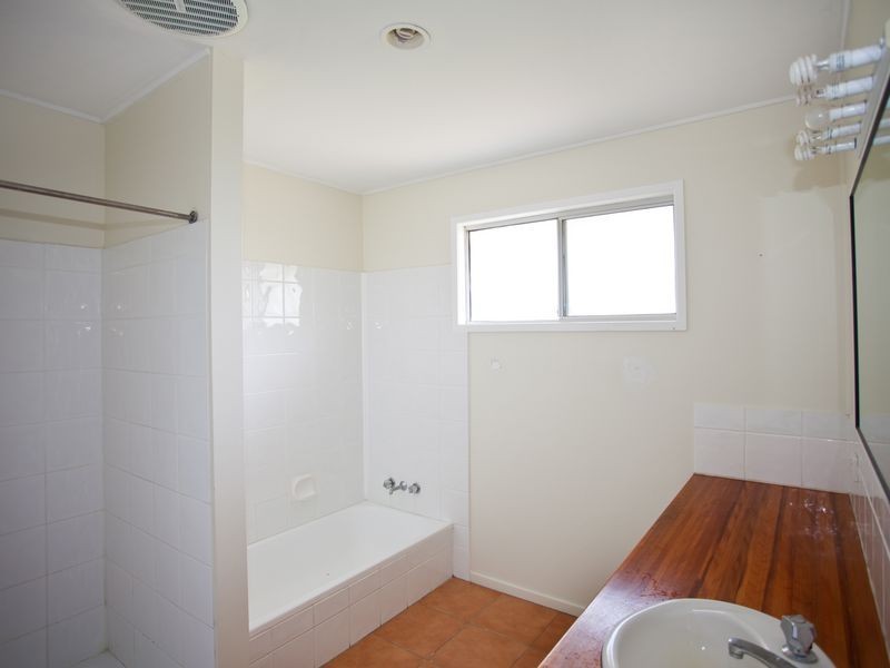 8 Gans Court, Eimeo QLD 4740