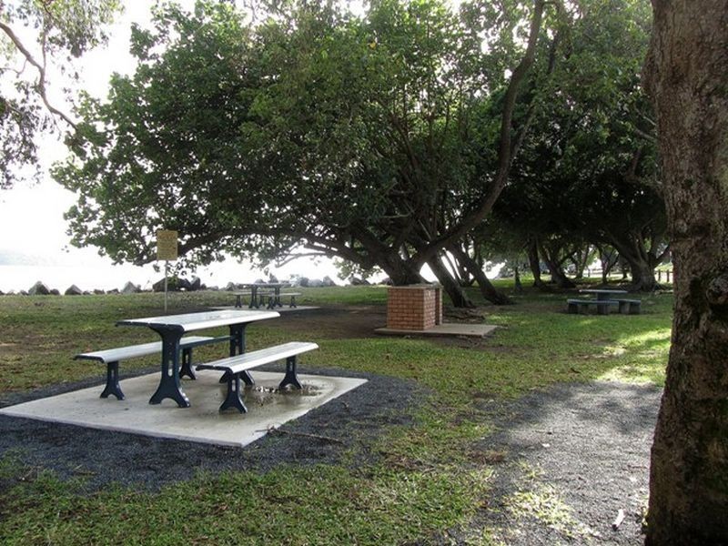 320 Shoal Point Road, Shoal Point QLD 4750