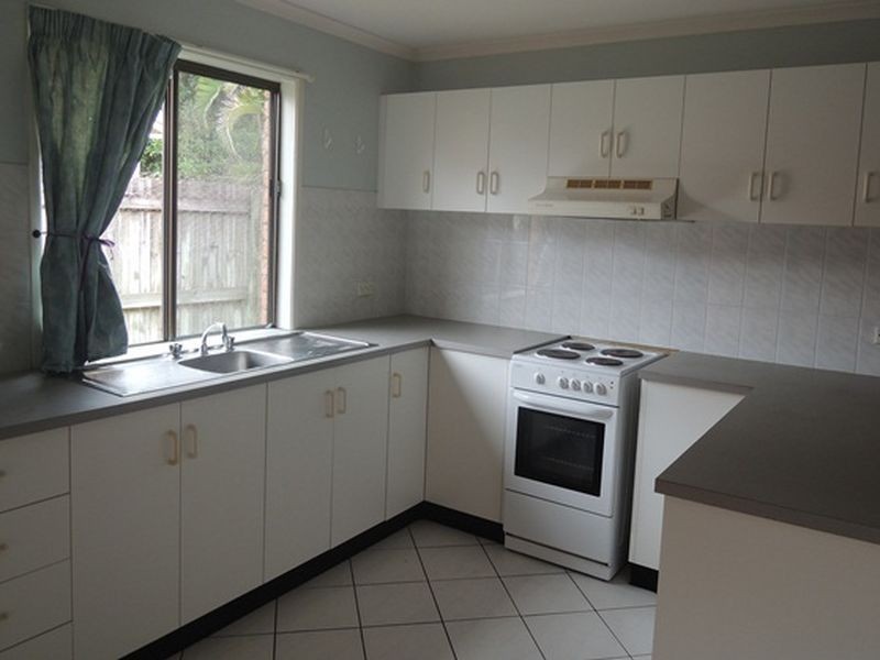 2/5 Homestead Bay Avenue, Shoal Point QLD 4750