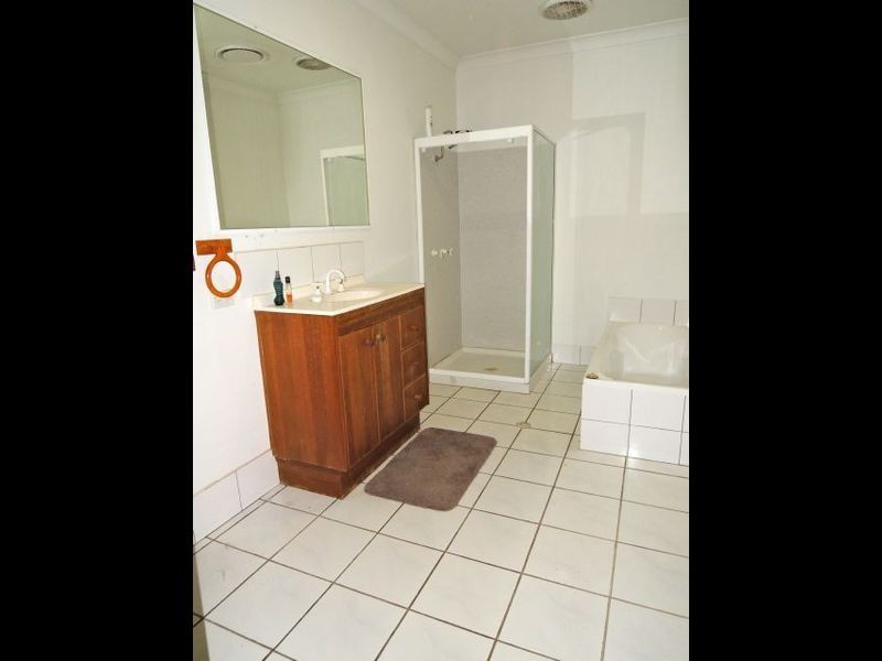 5 Cedar Court, Eimeo QLD 4740