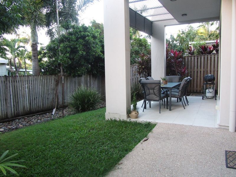 8/6-24 Belangason Way, Shoal Point QLD 4750