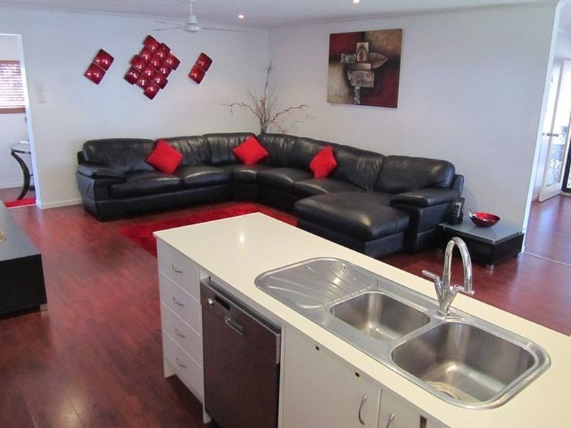 1 Lee Court, Bucasia QLD 4750