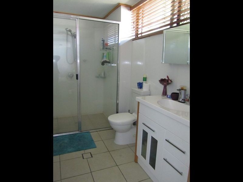 1 Lee Court, Bucasia QLD 4750