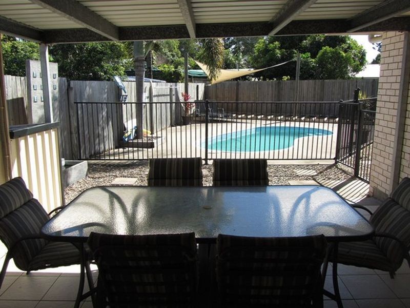 1 Lee Court, Bucasia QLD 4750