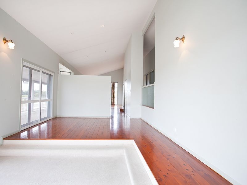 18 Woodlands Drive, Eimeo QLD 4740