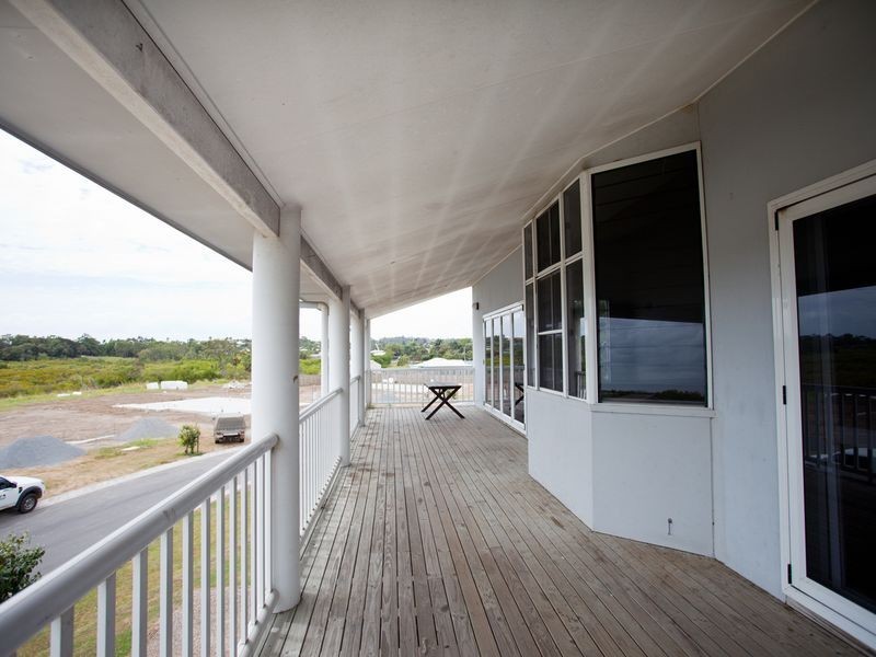 18 Woodlands Drive, Eimeo QLD 4740