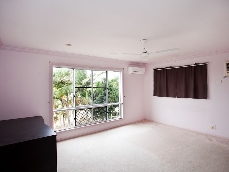 18 Woodlands Drive, Eimeo QLD 4740