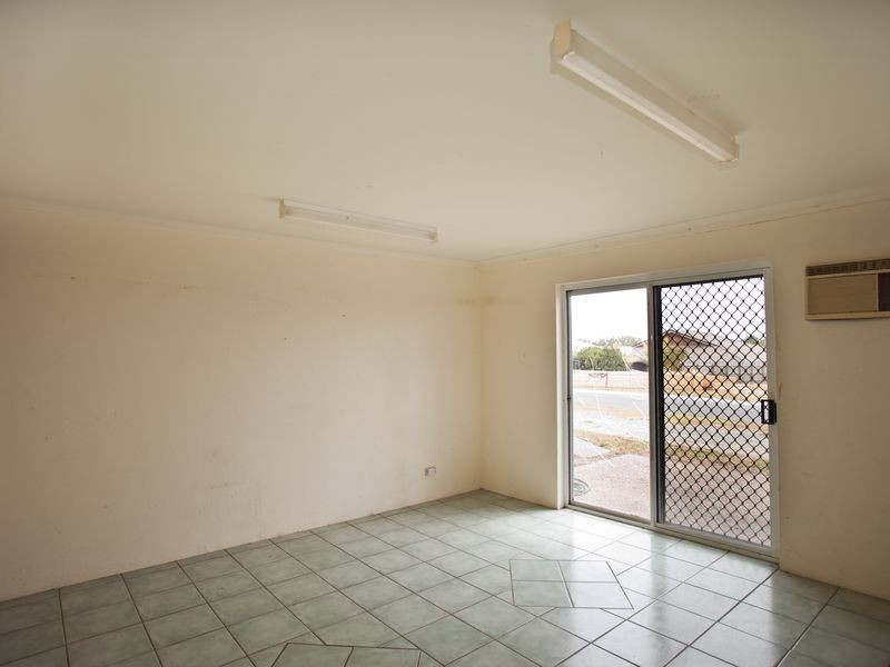 18 Woodlands Drive, Eimeo QLD 4740
