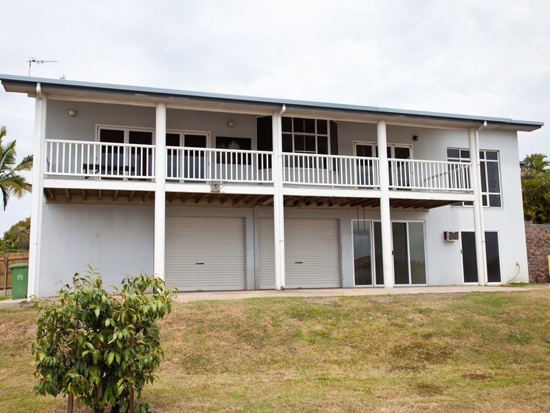 18 Woodlands Drive, Eimeo QLD 4740